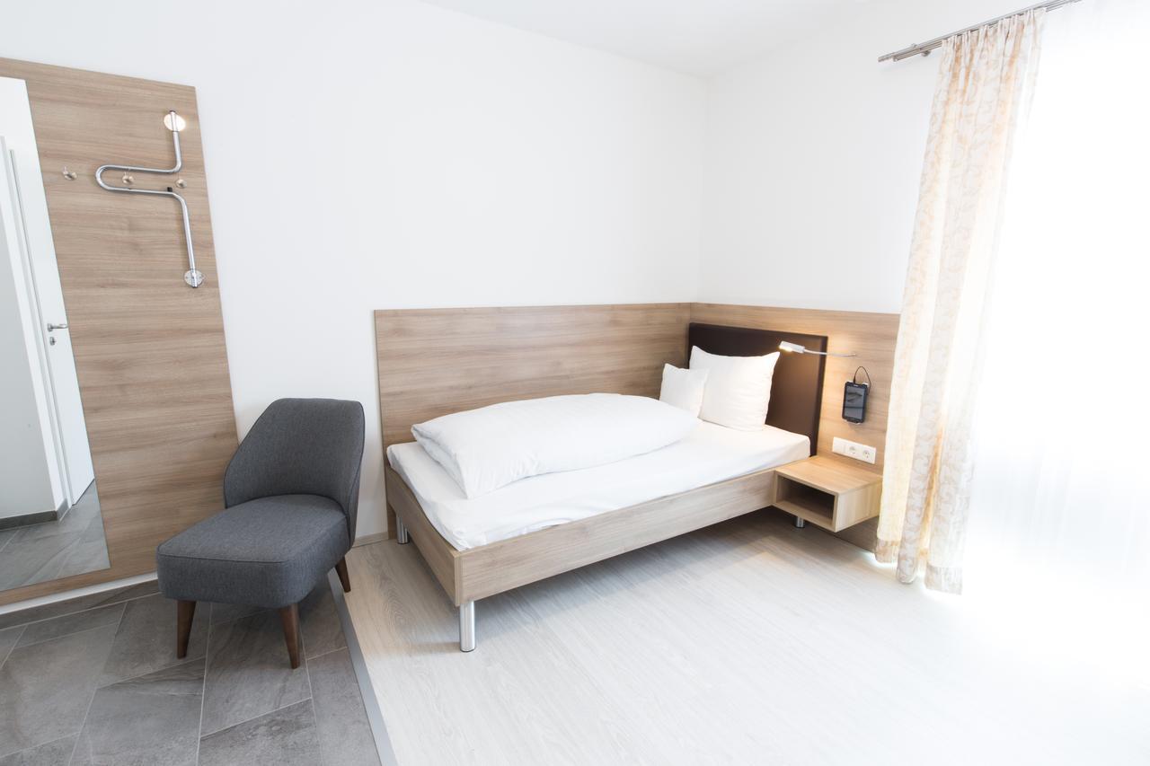 Aparthotel Othello Dingolfing Buitenkant foto